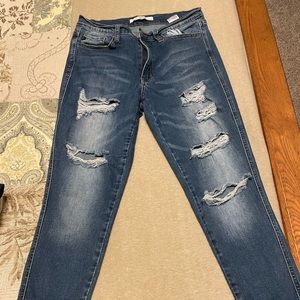 KanCan distressed skinny jeans